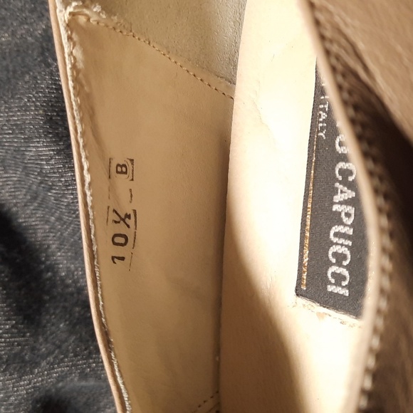 Wonens size 10 ( I am a 9 so they fit more like 9.5) Roberto capucci - Picture 4 of 5